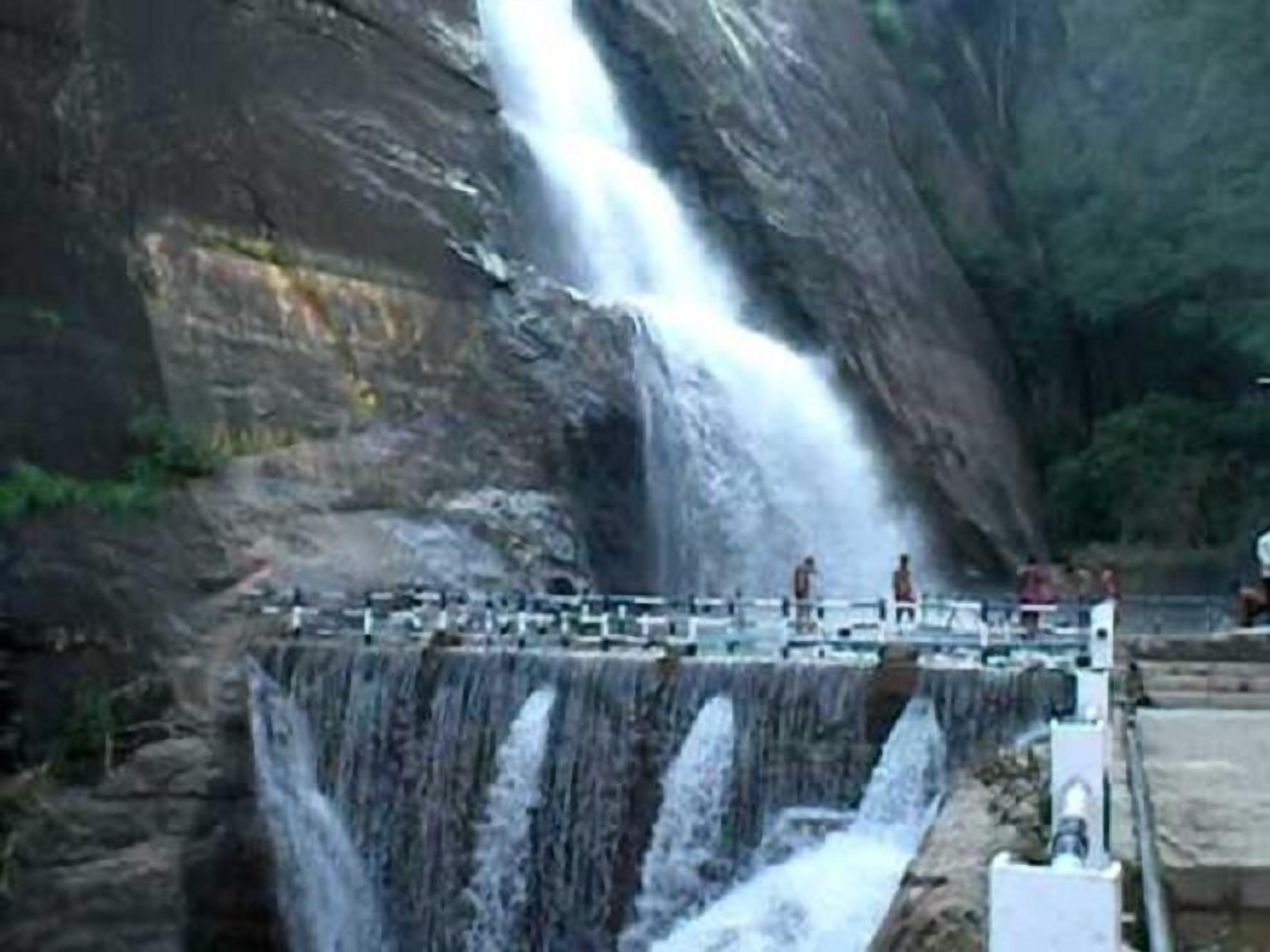 The temple that presides over the falls