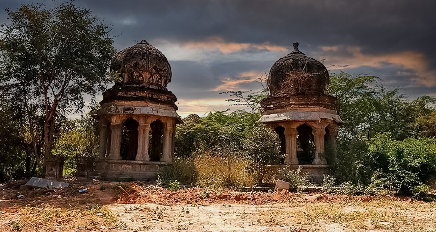 The Raja Rani Monument, dedicated to the town's royal history