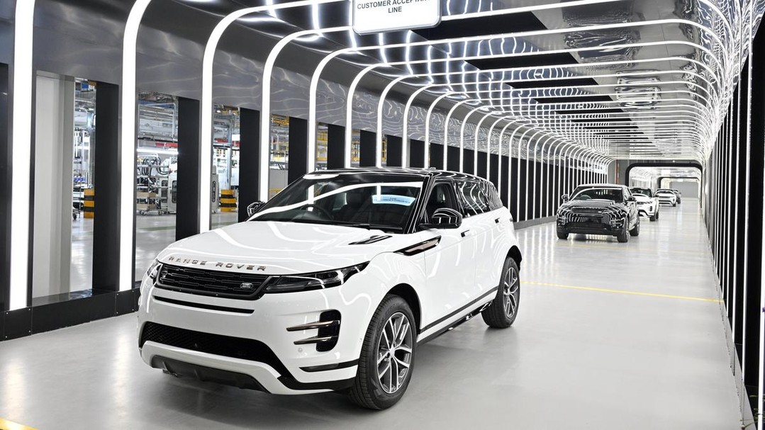 A Range Rover on the line — luxury vehicles made in Tamil Nadu