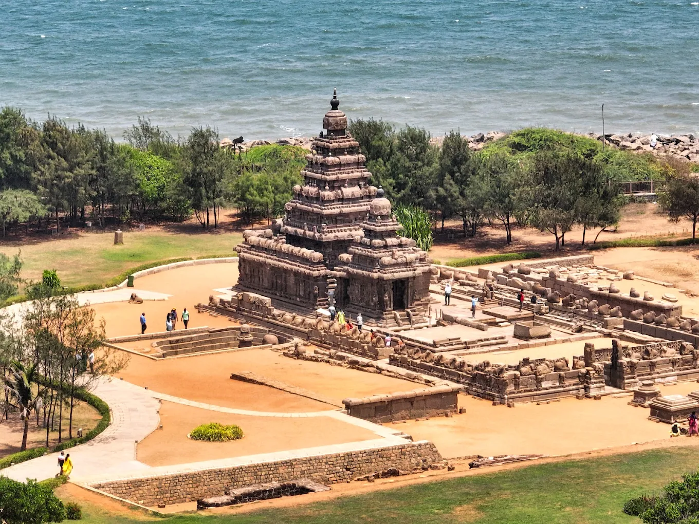 Mamallapuram's Shore Temple by the Bay of Bengal